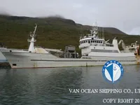 Tàu kéo lưới để bán