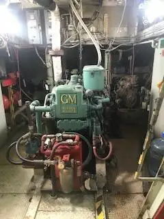 Tàu kéo để bán