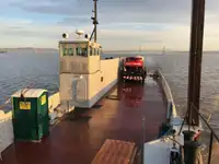 Tàu đổ bộ, chở hàng để bán
