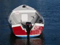 Tàu làm việc để bán