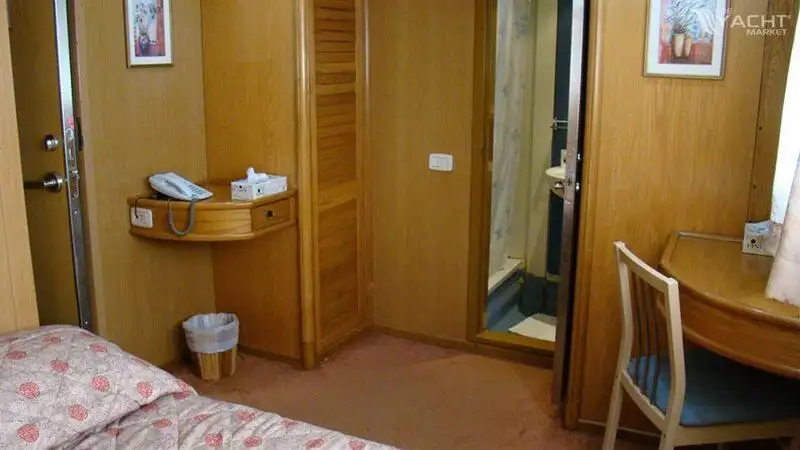 Tàu hỗ trợ lặn để bán