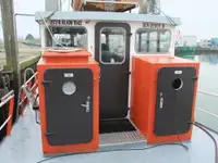 Tàu chở khách để bán