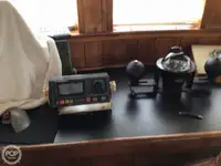 Tàu kéo lưới để bán