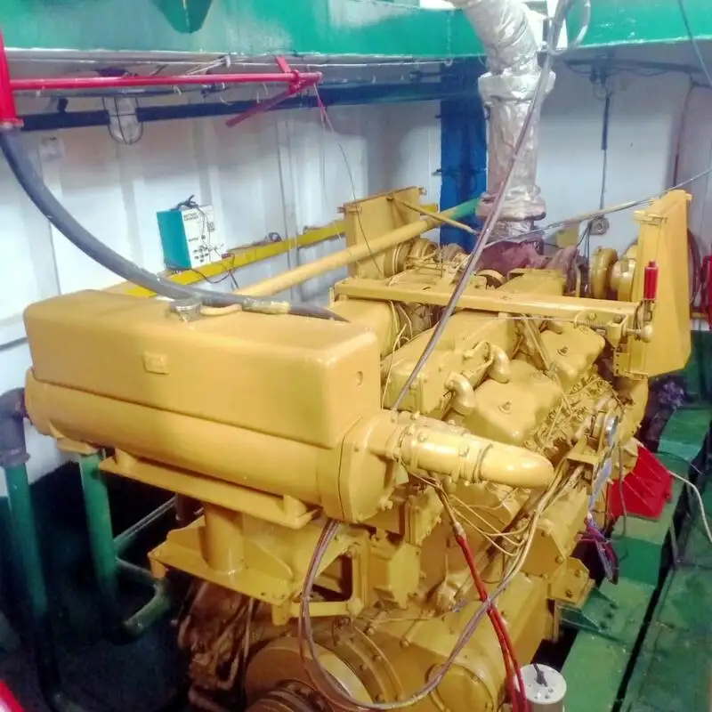 Tàu kéo để bán