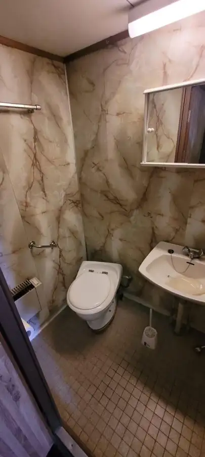 Tàu kéo để bán