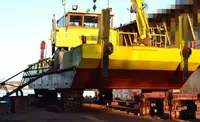 Thuyền làm việc rao bán