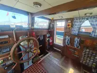 Tàu chữa cháy để bán