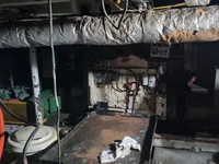 Tàu kéo lưới để bán