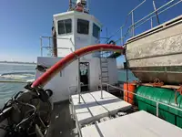 Tàu nạo vét để bán