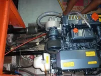 Tàu làm việc để bán