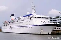 Tàu du lịch để bán