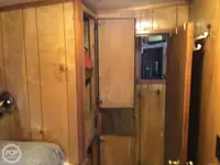 Tàu kéo lưới để bán