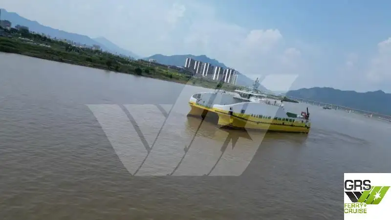 Tàu Ro-Ro để bán