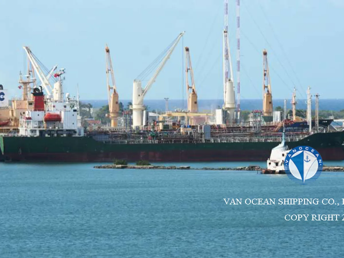 Tàu chở dầu/hóa chất để bán