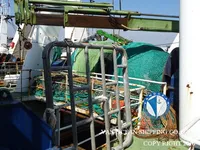 Tàu kéo lưới để bán