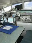 Tàu chế biến cá để bán