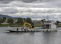 Xà lan rao bán
