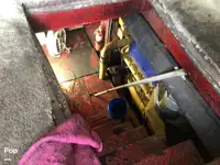 Tàu kéo lưới để bán