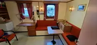 Tàu chở nhiên liệu để bán