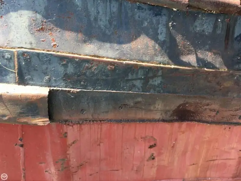 Tàu kéo để bán