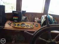 Tàu kéo lưới để bán