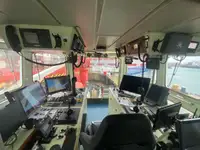 Tàu kéo để bán