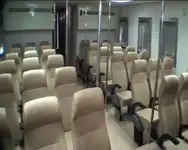 Tàu chở thủy thủ đoàn để bán