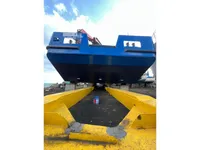 Tàu container để bán