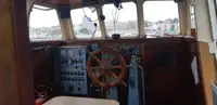 Tàu dẫn đường để bán