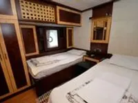Du thuyền để bán