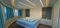 Tàu du lịch để bán