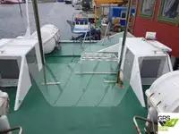 Sà lan chở người để bán