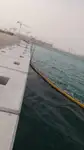 Tàu chở thủy thủ đoàn để bán