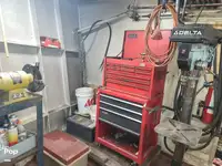 Tàu kéo lưới để bán
