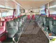Tàu chở khách rao bán
