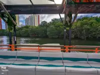 Tàu du lịch để bán
