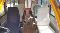 Tàu chở khách và hàng hóa để bán