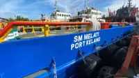 Tàu chở thủy thủ đoàn để bán