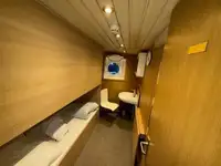 Tàu cung cấp để bán