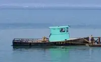 Tàu làm việc để bán