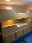 Tàu kéo lưới để bán
