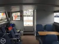 Tàu chở thủy thủ đoàn để bán