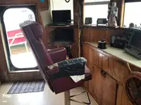 Tàu kéo lưới để bán