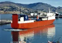 Tàu container để bán