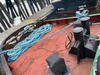 Tàu kéo để bán