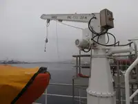 Tàu container để bán