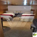 Tàu du lịch để bán