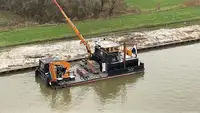 Tàu container để bán