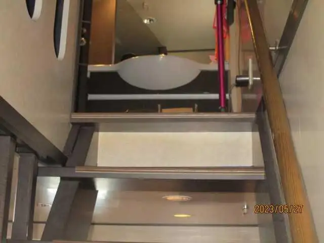 Tàu chở hàng rời để bán