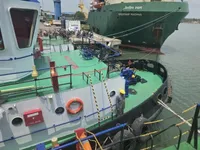 Tàu kéo để bán